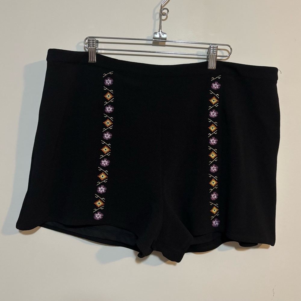 Eyeshadow Black High Waist Shorts with Embroidery Designs Womens Sz XXL